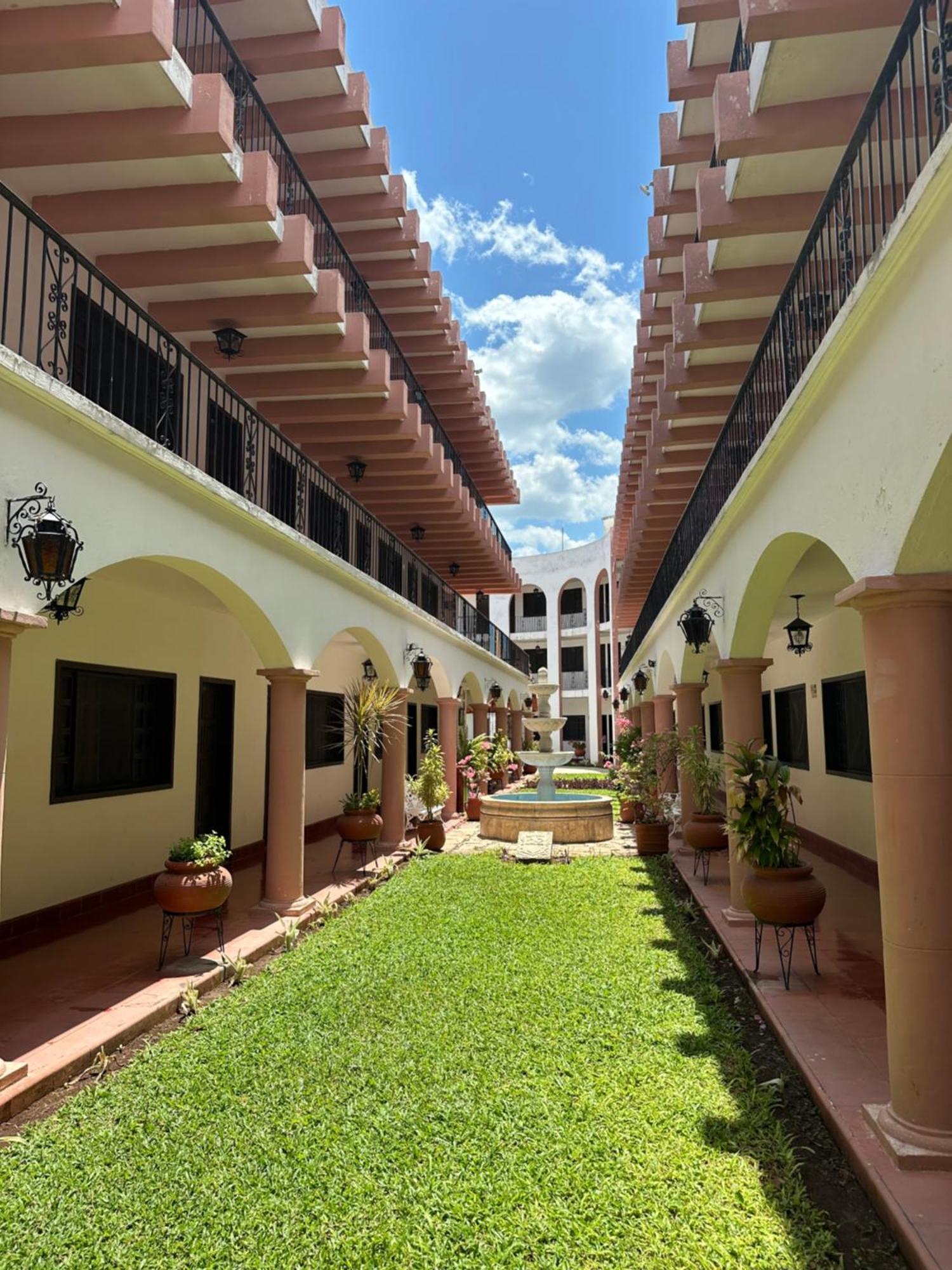 Hotel Zaci Valladolid  Eksteriør bilde