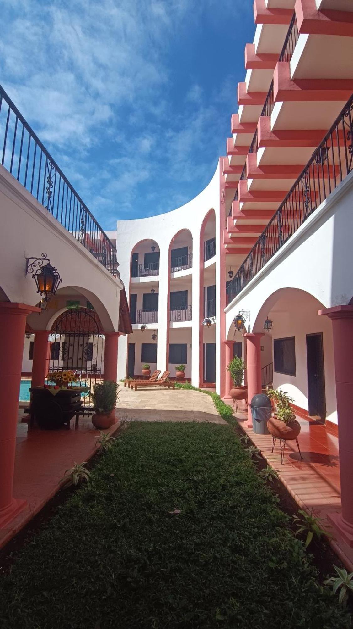 Hotel Zaci Valladolid  Eksteriør bilde