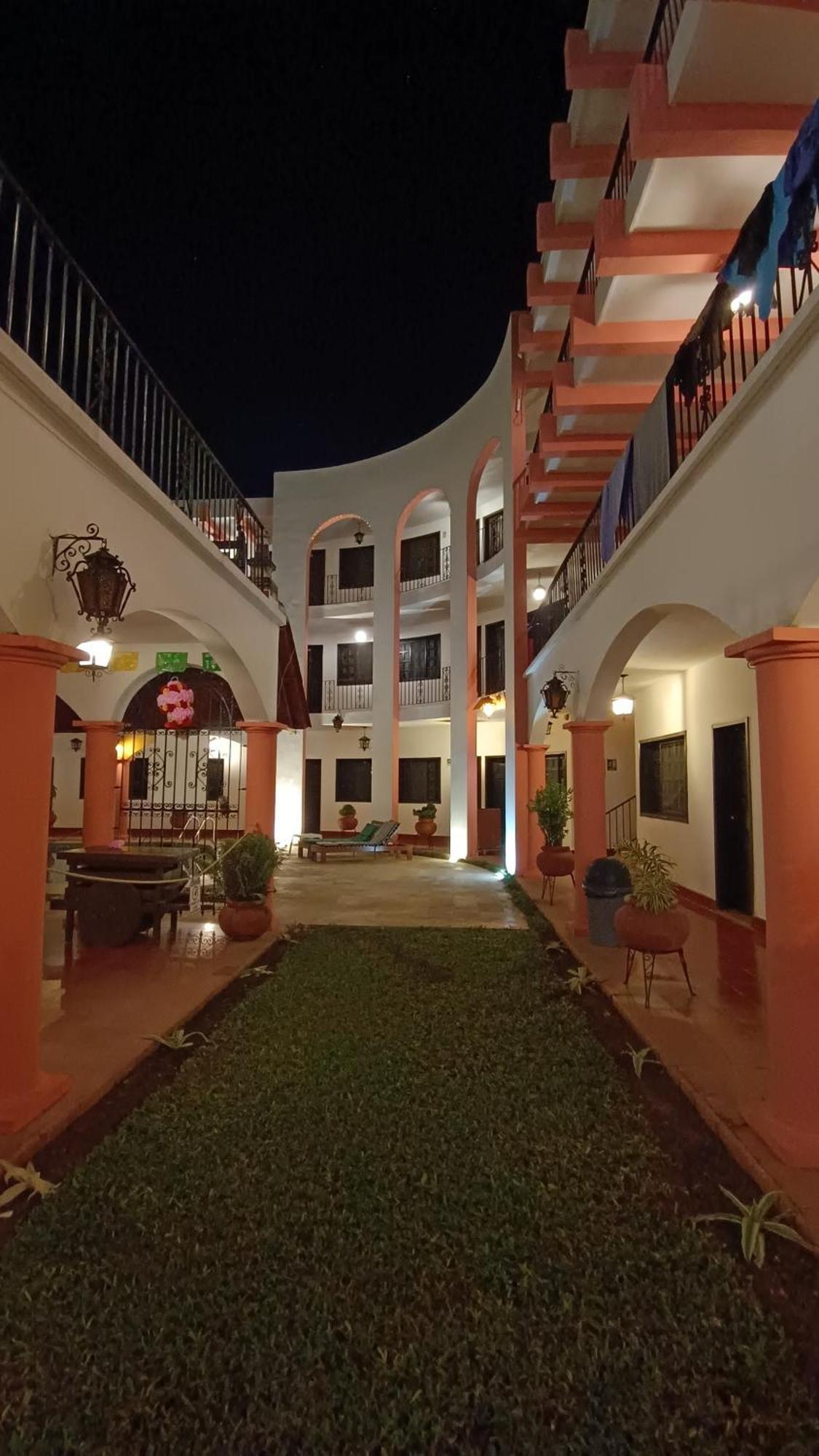 Hotel Zaci Valladolid  Eksteriør bilde